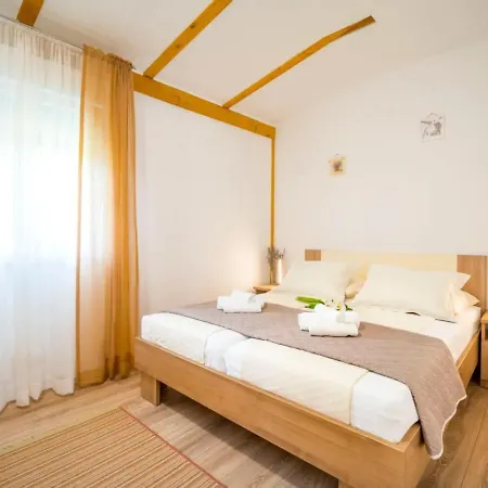 House Oaza Zadvarje