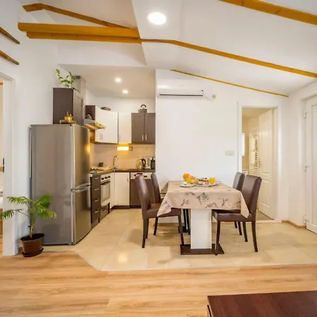 House Oaza Holiday home