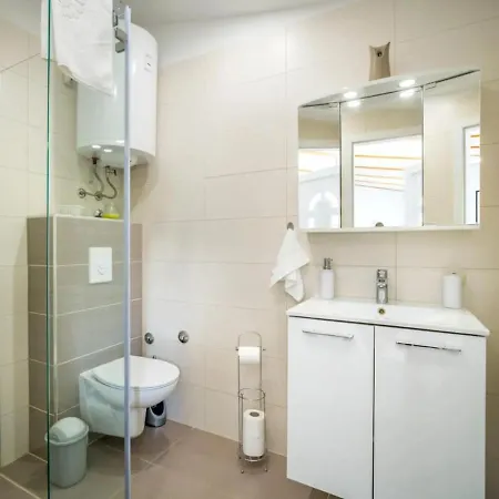 House Oaza Holiday home Zadvarje