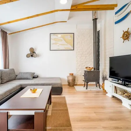 House Oaza בית נופש Zadvarje