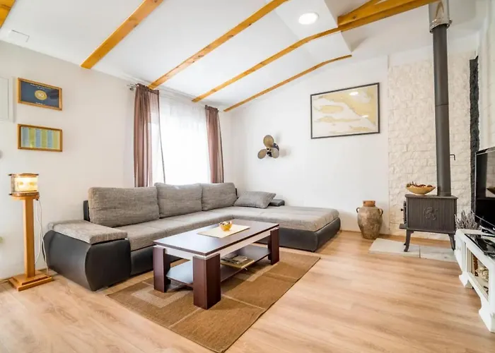 House Oaza * Zadvarje