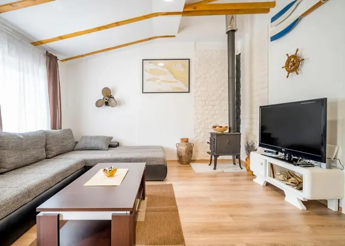 House Oaza בית נופש Zadvarje
